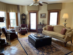 TV, fireplace, DVD player