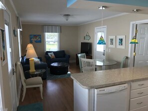 Televisión y reproductor de DVD 