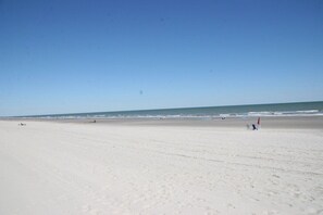 Beach - Cottage B  Htd Pool!  Summer Prices Just Reduced!!! (North Myrtle Beach)