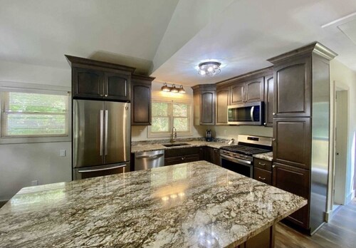SALE! MUSIC on the Mountain! Come enjoy this cozy, renovated home by Okemo Mtn!