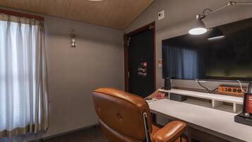 303BD Deluxe Double Room, Non Smoking