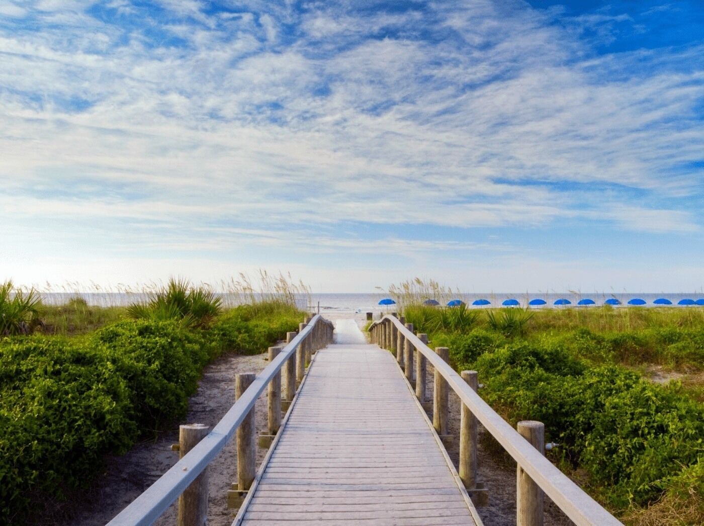 Platja a a prop i tovalloles de platja 