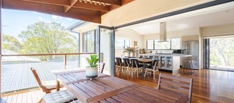 Alleura House/Bushland/Families/Groups/Pet Friendl
