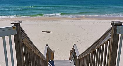 Cute Bungalow w/small pool!
Absolutely Beach Front!