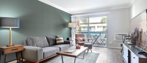 Télévision, chaîne hi-fi