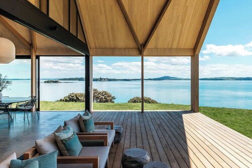 Mawhiti - Architectural Beachfront Estate