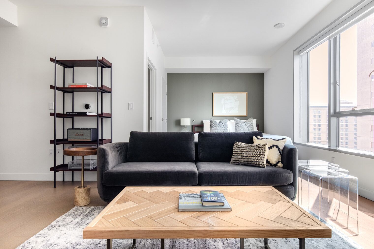 Rad Downtown Studio w/ Gym, Pool, near Metro Center, by Blueground