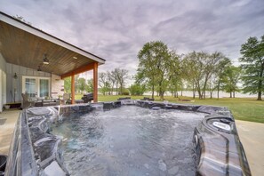 Terrace/patio - Hot Tub, Game Room & More! Lakefront Home in Afton (Afton)