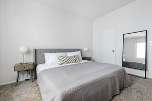1 chambre, fer et planche Ă repasser, Wi-Fi, draps fournis