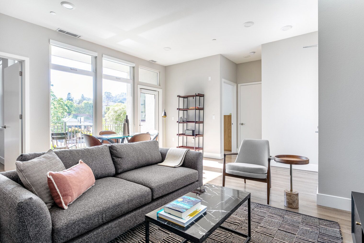 Airy San Carlos 2BR w/ Rooftop Lounge, near Silicon Valley, by Blueground