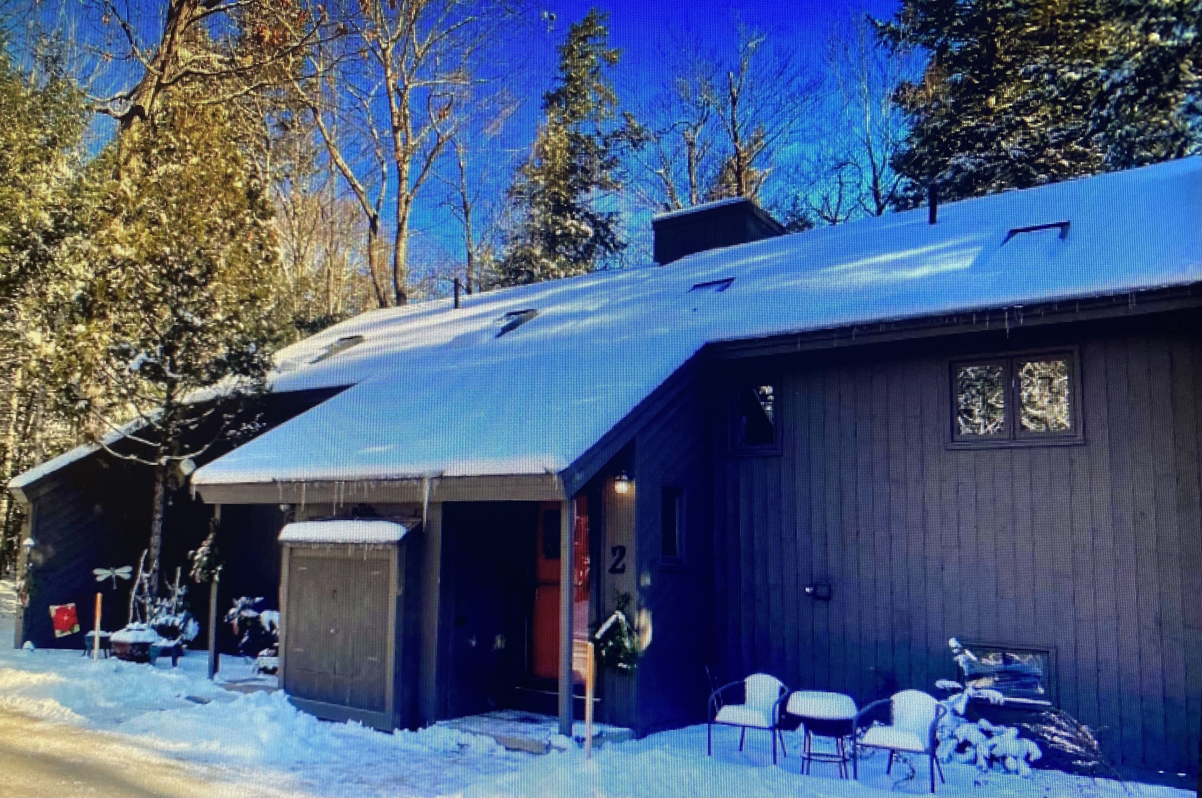 2 Woodland Pines Rd.