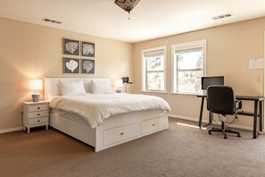 3 slaapkamers, een bureau, reisbedje, gratis wifi