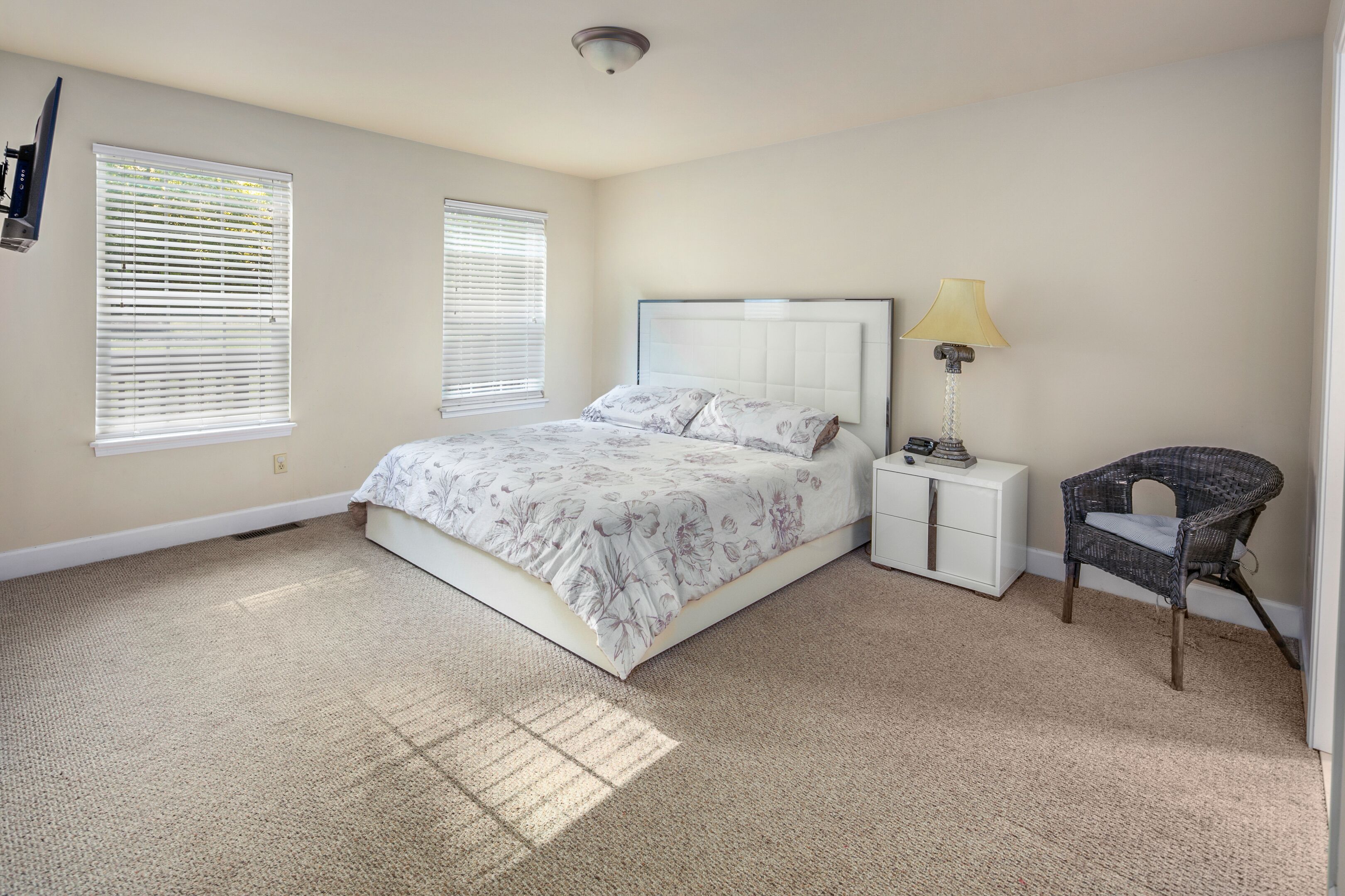 4 bedrooms, free WiFi, bed sheets