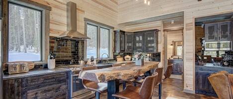 独立别墅 (4BD_BC) | 私人厨房 | 餐桌