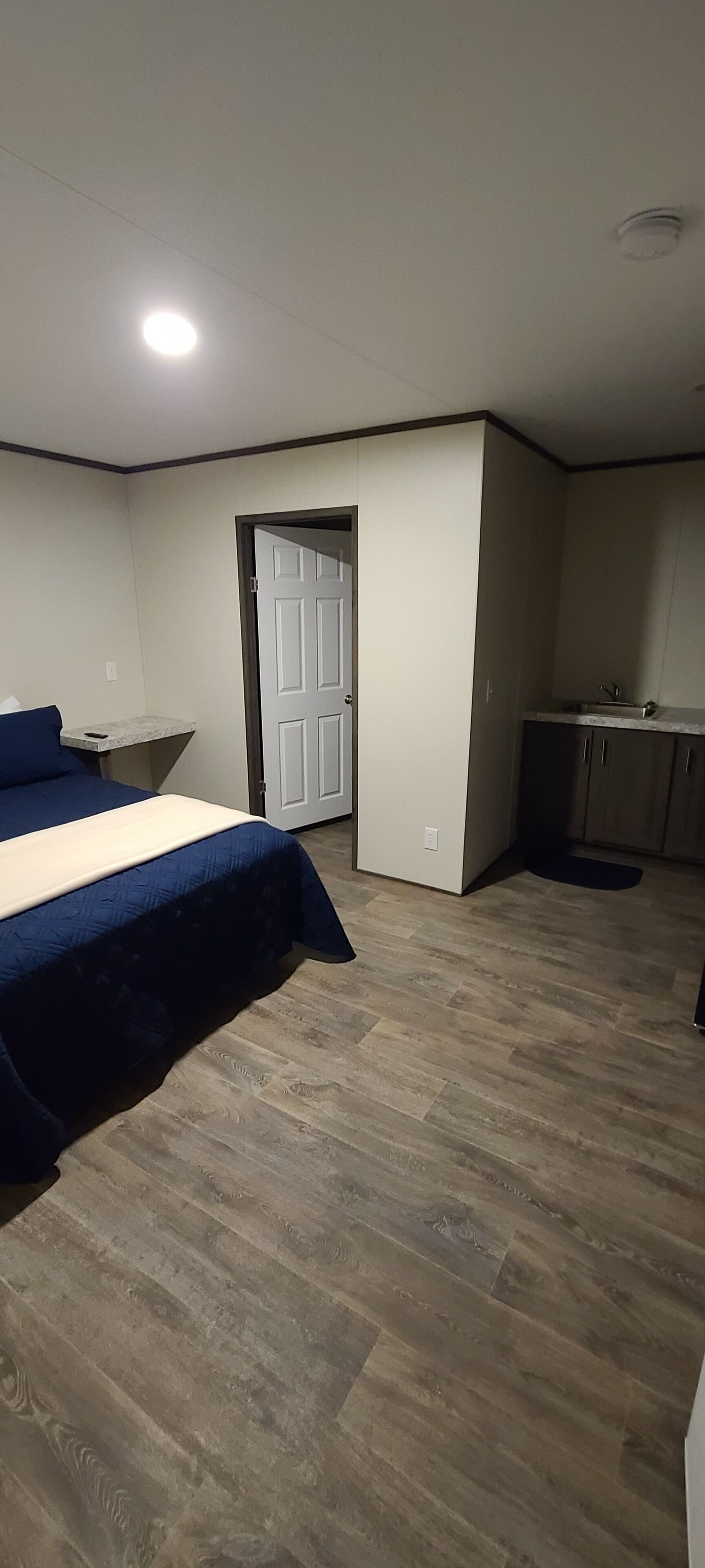 Individually furnished, bed sheets