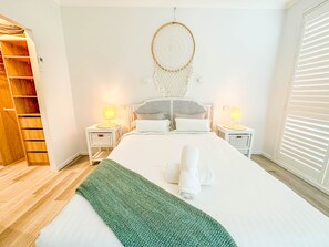 4 habitaciones, tabla de planchar con plancha y wifi gratis 