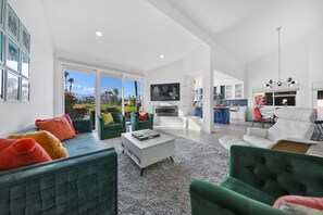 Smart TV, fireplace, stereo, offices