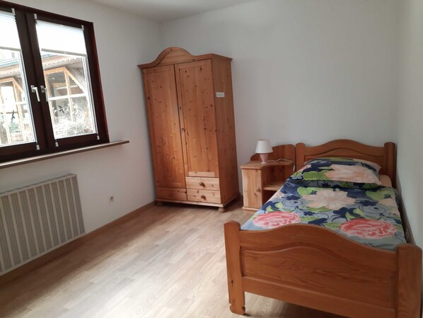 1 chambre, bureau, Wi-Fi, draps fournis