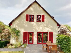 Outdoor dining - Ferienwohnung Anemone - Hotel Jackisch (Boxberg/Oberlausitz)