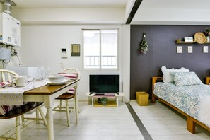 1 bedroom, desk, iron/ironing board, free WiFi