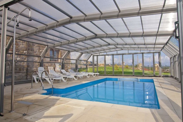 Pool (außen)