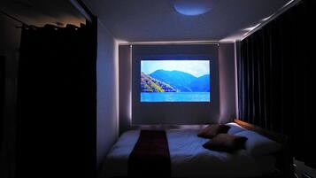 1 bedroom, desk, free WiFi, bed sheets