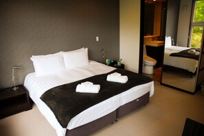 4 Schlafzimmer, Schreibtisch, kostenloses WLAN, Bettwäsche