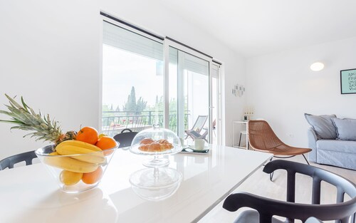 Apartment Black & White