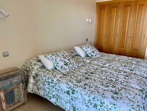 2 Schlafzimmer, Zimmersafe, Reisekinderbett, WLAN