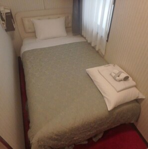 1 bedroom, desk, free WiFi, bed sheets
