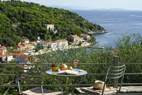 Likoudis Suites Kioni, Ithaca Greece