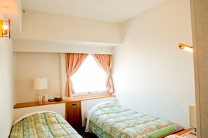 1 dormitorio, escritorio, tabla de planchar con plancha y wifi gratis