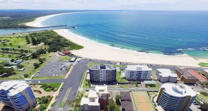 Ebbtide 2 - On Main Beach!