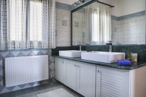 Hair dryer, towels
