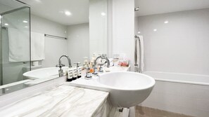 Bathtub, hair dryer