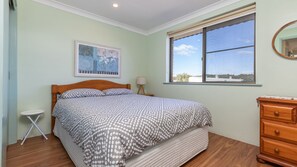 2 bedrooms, WiFi, bed sheets - Surfspray 3 - Pebbly Beach (Forster)