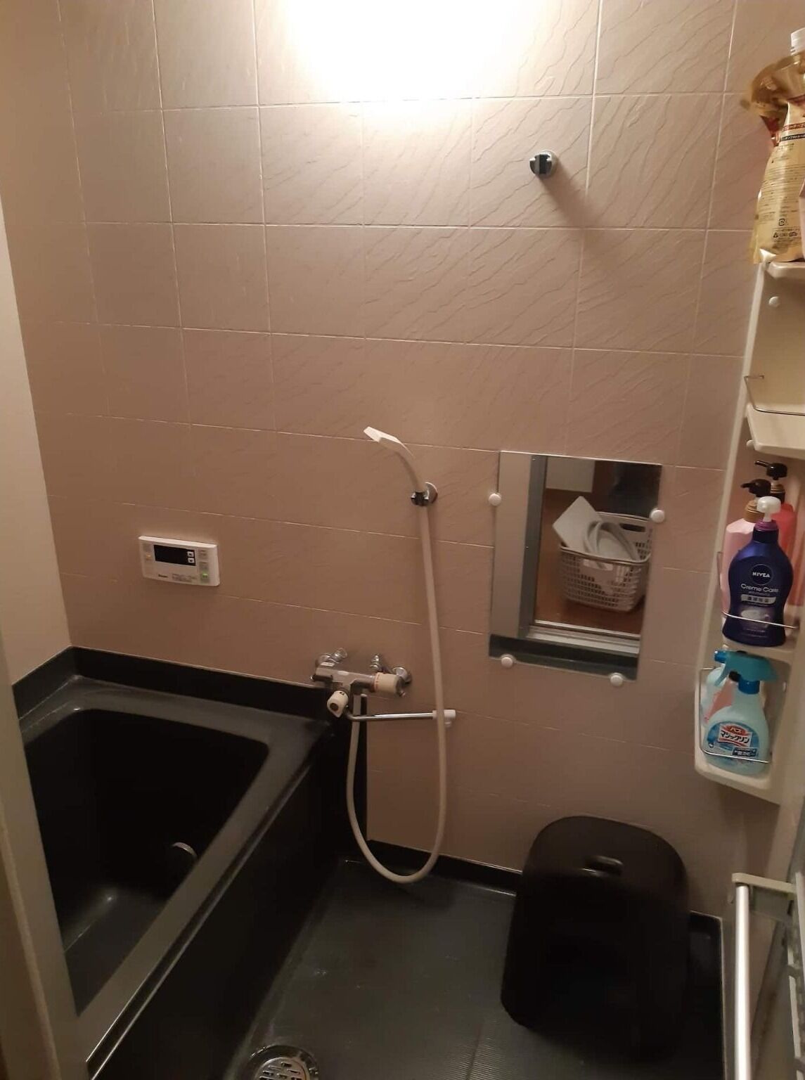 Kostenlose Toilettenartikel, Haartrockner, Handtücher