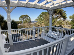 Property grounds - "Shifting Sands" Private Beach Front 3 Bd, 2 Bath, sleeps 8 (Alligator Point)