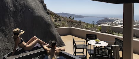 Secret Suite with Infinity Hot tub | Vue sur la plage/lâocĂ©an