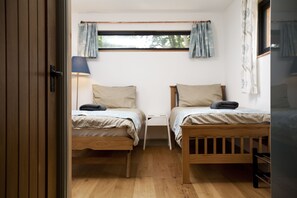 2 makuuhuonetta, Wi-Fi, vuodevaatteet, pääsy pyörätuolilla