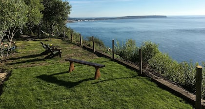 Highcliff Cottage - Clifftop Paradise