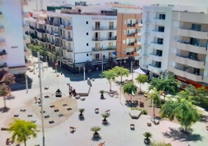 المنطقة المحيطة بالمنشأة