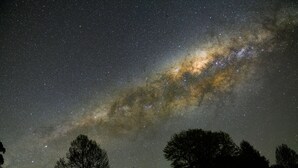 A house with a view of the Milky Way. - Cottage Sleeps 13 - Stunning Views! (Berambing)