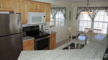 Villa, 2 Bedrooms | Private kitchen | Fridge, microwave, dishwasher, coffee/tea maker