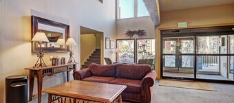 Ski-In Ski-Out Cozy Efficiency in East Village - FP211 by Redawning