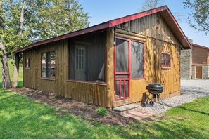 Exterior - Reed's on the River Cabin 7 (Indian River)