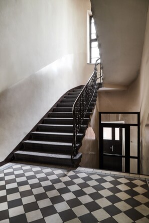 مدخل المنشأة