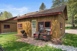 Exterior - Reed's on the River Cabin 3 (Indian River)