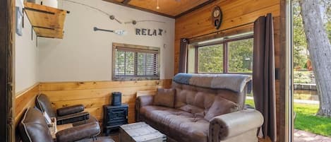 Televisión, chimenea