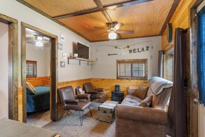 TV, fireplace - Reed's on the River Cabin 3 (Indian River)